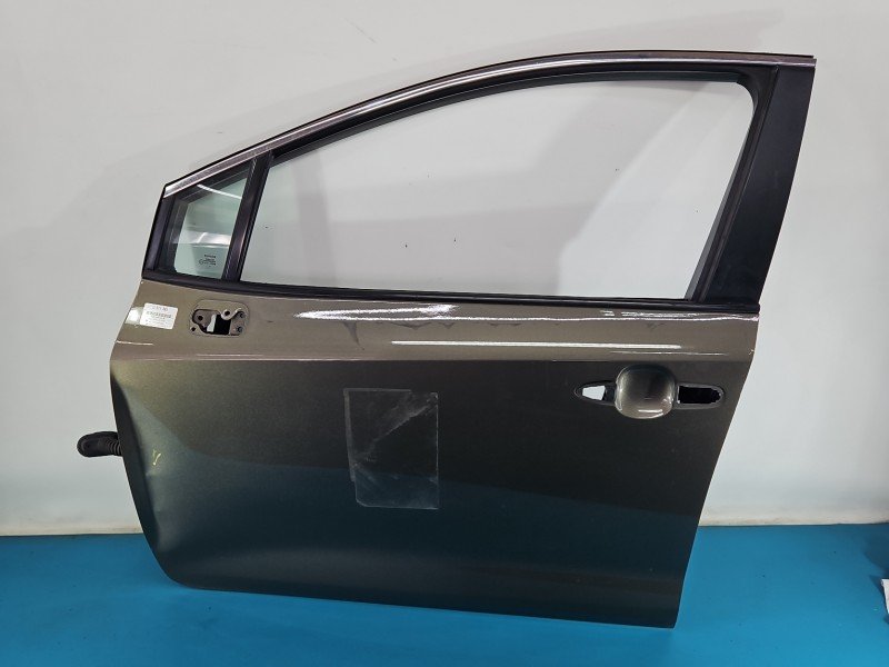 DRZWI PRZÓD LEWE KIEROWCY Toyota Corolla E21 19- 4d beżowy 6x1