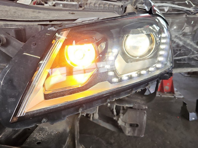 Reflektor lewy lampa przód Vw Passat B7 EUROPA Reflektor lewy lampa przód Vw Passat B7 EUROPA