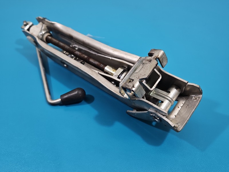 lewarek Podnośnik samochodowy trapezowy Vw Passat B5