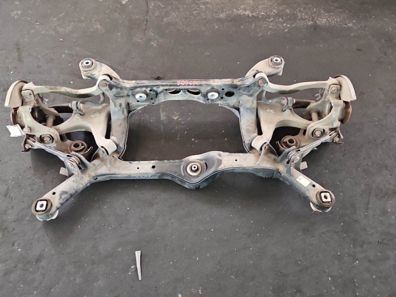 Tylna belka oś tył AUDI Q5 08- 2.0 tfsi Tylna belka oś tył AUDI Q5 08- 2.0 tfsi