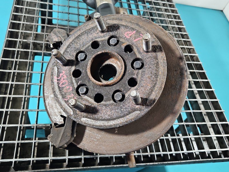 Zwrotnica lewa piasta przód 2.2 tdci Ford Transit MK8 13-17 Zwrotnica lewa piasta przód 2.2 tdci Ford Transit MK8 13-17