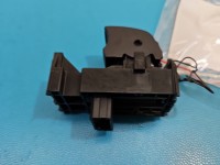 Przełącznik szyb Toyota Yaris IV przód prawy EU 193354