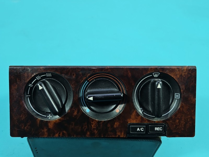 Konsola panel nawiewu Audi 80 B4 893959621