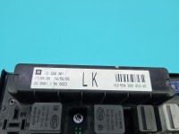 Skrzynka bezpieczników Opel Astra III H 13268301