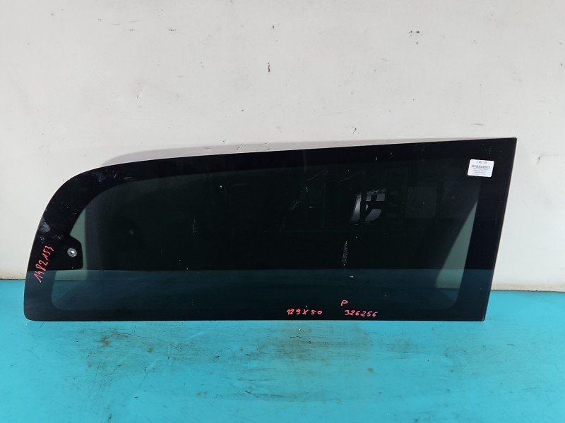 Szyba karoseryjna tył prawa Mercedes Vito W447 14- HB
