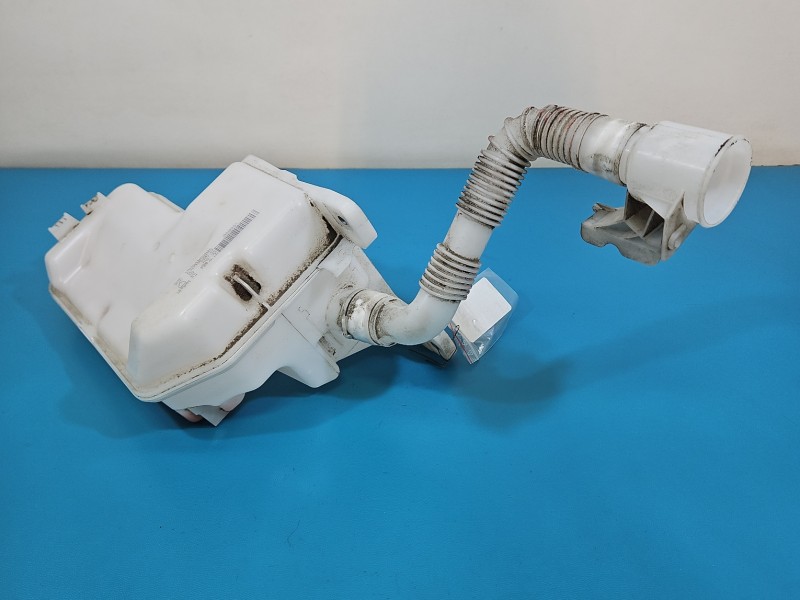 Zbiornik Zbiorniczek płynu spryskiwacza Skoda Octavia IV