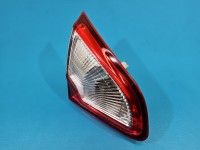 Lampa tył lewa klapy Nissan Qashqai I J10 06-13 HB EUROPA 89503189, 26555-BR01A