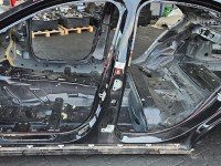 Próg lewy SŁUPEK ŚRODKOWY B Mercedes W205 sedan 4d czarny 197