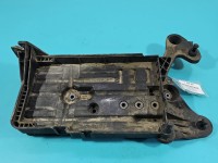 Obudowa akumulatora podstawa Vw Passat B8 5Q0915321J 1.4 tsi