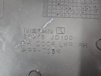 Tapicerka drzwi przód prawa boczek pasażera Nissan Qashqai I J10 06-13 80976-JD100