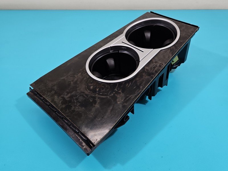 Uchwyt na napoje kubek Mercedes ML W164 16904038 Uchwyt na napoje kubek Mercedes ML W164 16904038