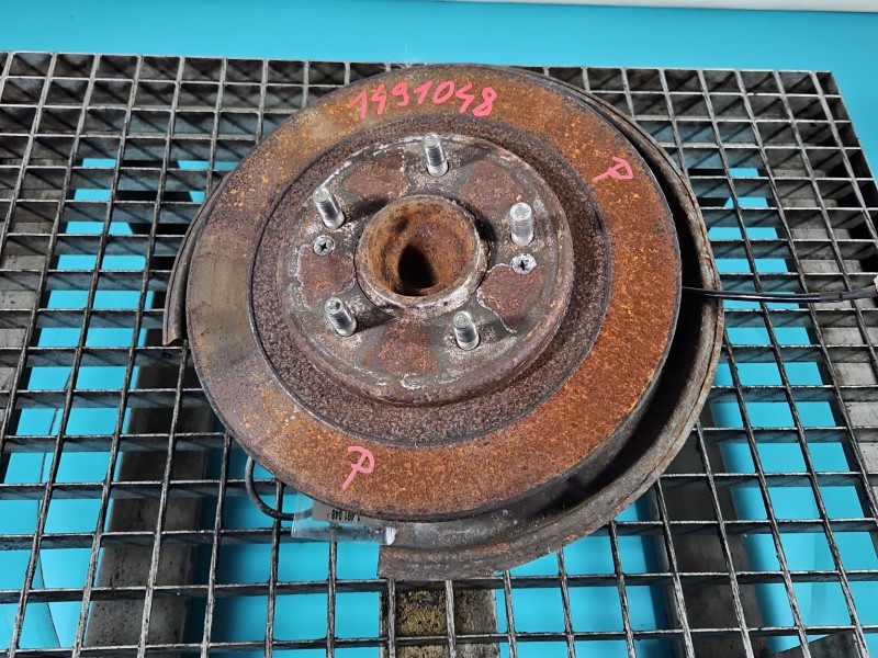 Piasta koła tył prawa zwrotnica łożysko Hyundai I40 1.7 crdi Piasta koła tył prawa zwrotnica łożysko Hyundai I40 1.7 crdi