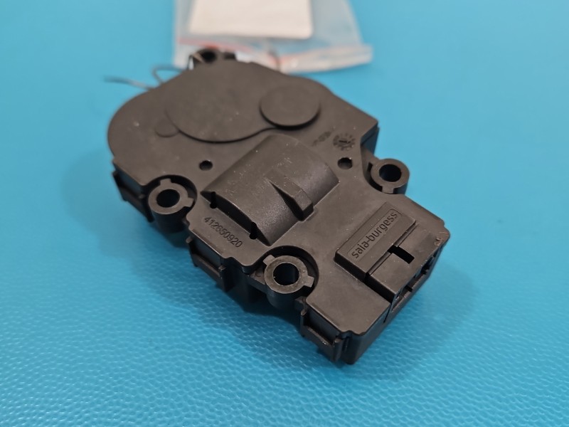 Silniczek nawiewu NAGRZEWNICY Volvo S90 II 16- EH620003 EUROPA