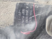 Nadkole przód lewe Mercedes W204 A2046983930