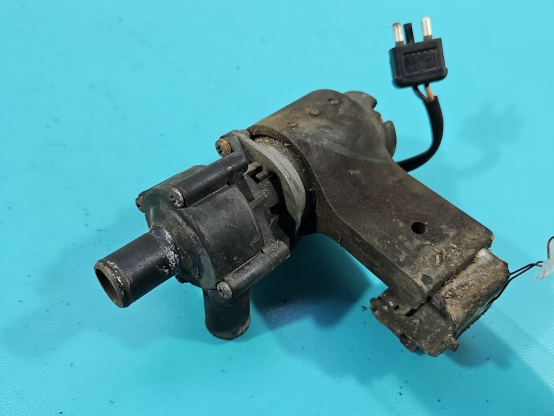 Pompka obiegu wody pompa Mercedes 124 2.0d 1248302214