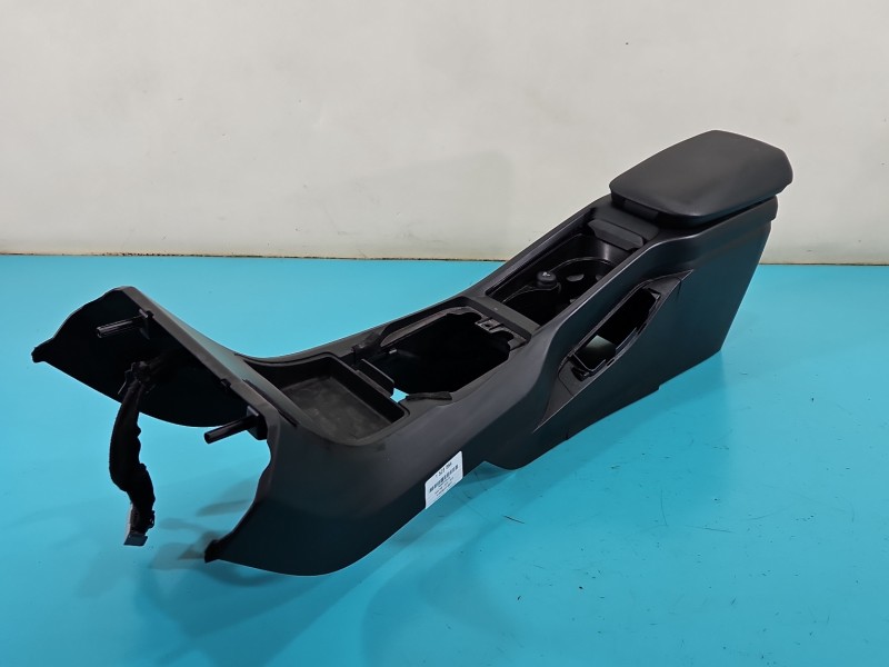 Podłokietnik TUNEL Volvo V40 II 12- 2808113Y5TC EUROPA