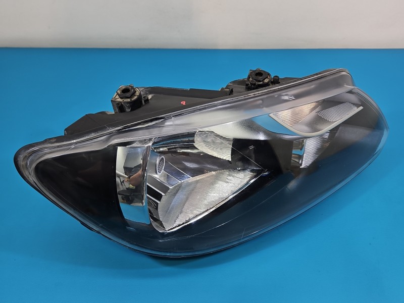 Reflektor prawy lampa przód Vw Caddy III 2K EUROPA