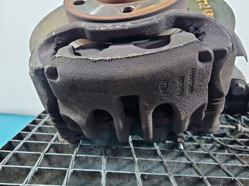 Zacisk przód prawy Renault Master III 10-24 2.3 DCI