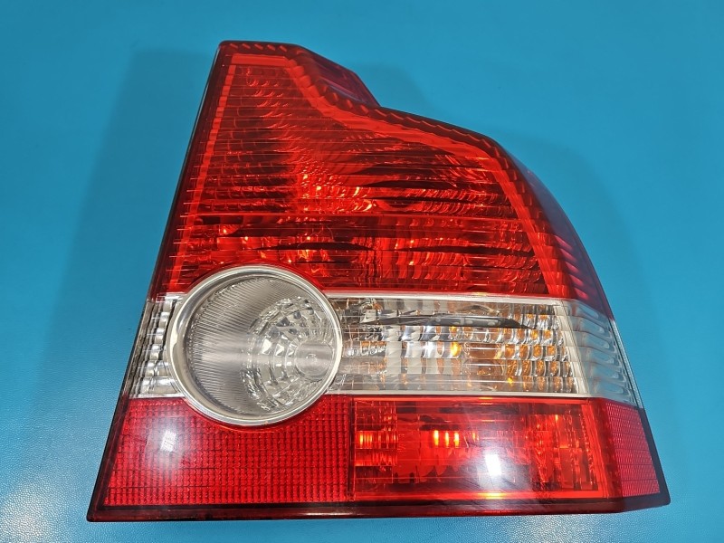 Lampa tył prawa Volvo S40 II V50 sedan EUROPA