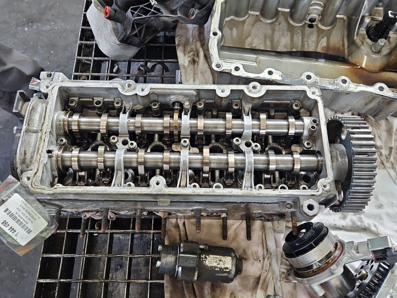 Głowica Vw Golf VII 04L103292F, 04L103308C, 04L103373E 1.6 tdi Głowica Vw Golf VII 04L103292F, 04L103308C, 04L103373E 1.6 tdi