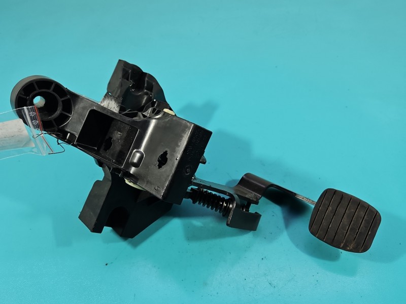 Pedał pedały Renault Trafic III hamulca sprzęgła