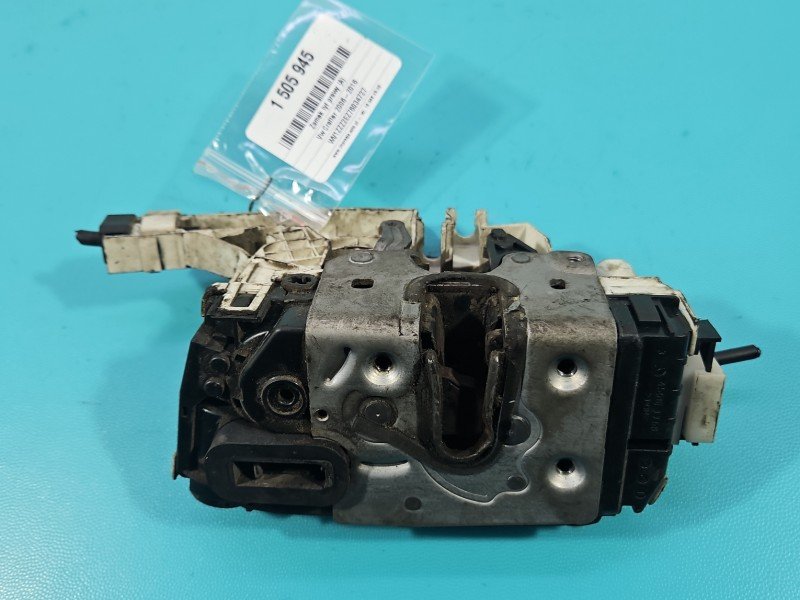 Zamek tył prawy A9067304335 Vw Crafter 06- Volkswagen, drzwi skrzydłowe 8pin