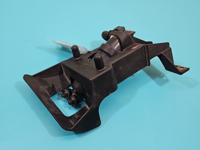 Spryskiwacz reflektora prawy MAZDA 5 05- CC2951067