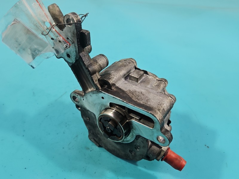 Pompa vacum Audi A4 B6 1.9 tdi 038145209C