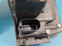 Zamek przód prawy 7477688 BMW G30 EUROPA Producent części: BMW, Europejska, 4pin