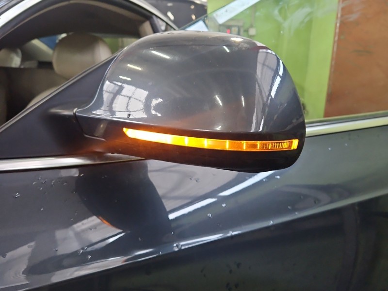 Lusterko lewe pin Audi A5 8T sedan 2d kolor LZ7H europa