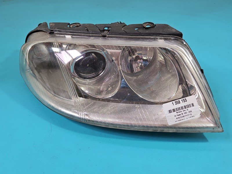 Reflektor prawy lampa przód Vw Passat B5 EUROPA