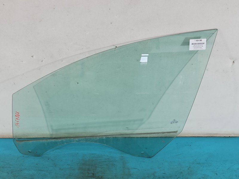 Szyba drzwi przód lewa Ford Mondeo Mk5 kombi