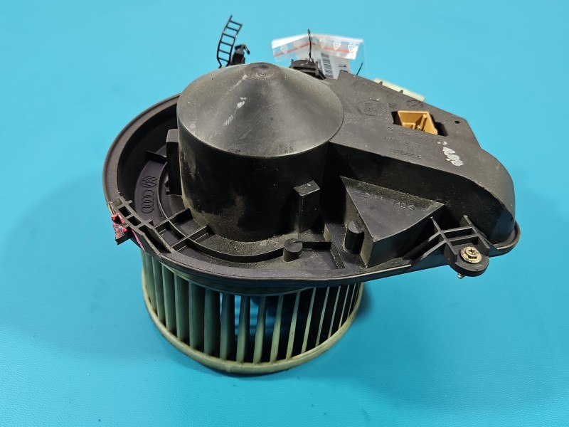 Dmuchawa nawiewu wentylator Audi A4 B5 europa 740221233F