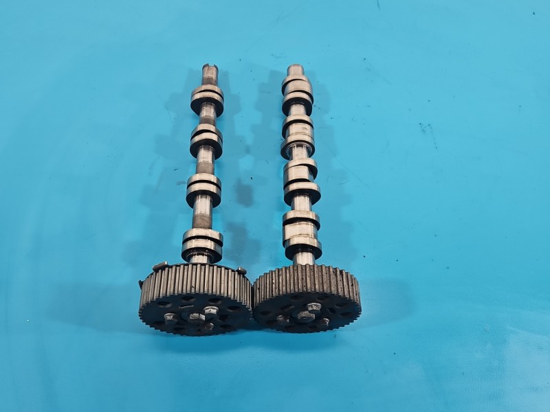 Wałek rozrządu Vw Touran I 2.0 TDI (AZV)