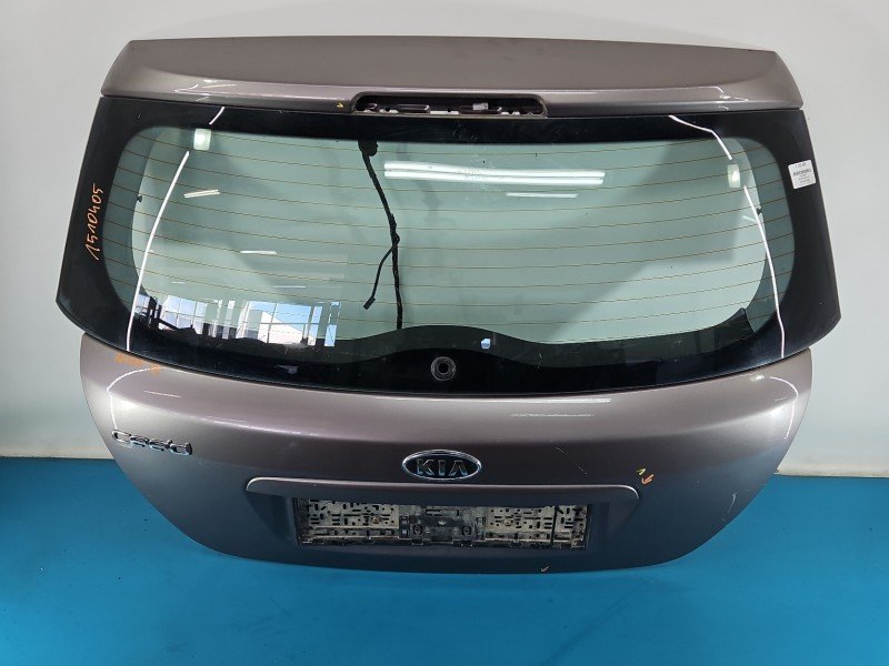 Klapa tył Kia Ceed I 06- HB 5d beżowy 8Q Klapa tył Kia Ceed I 06- HB 5d beżowy 8Q