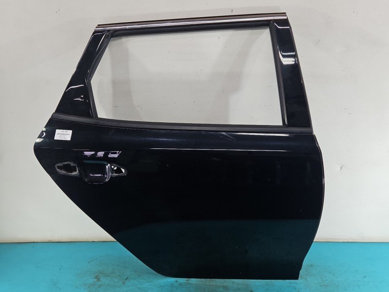 Drzwi tył prawe Kia Optima IV 15-20 kombi 5d czarny ABP - AURORA BLACK PEARL Drzwi tył prawe Kia Optima IV 15-20 kombi 5d czarny ABP - AURORA BLACK PEARL