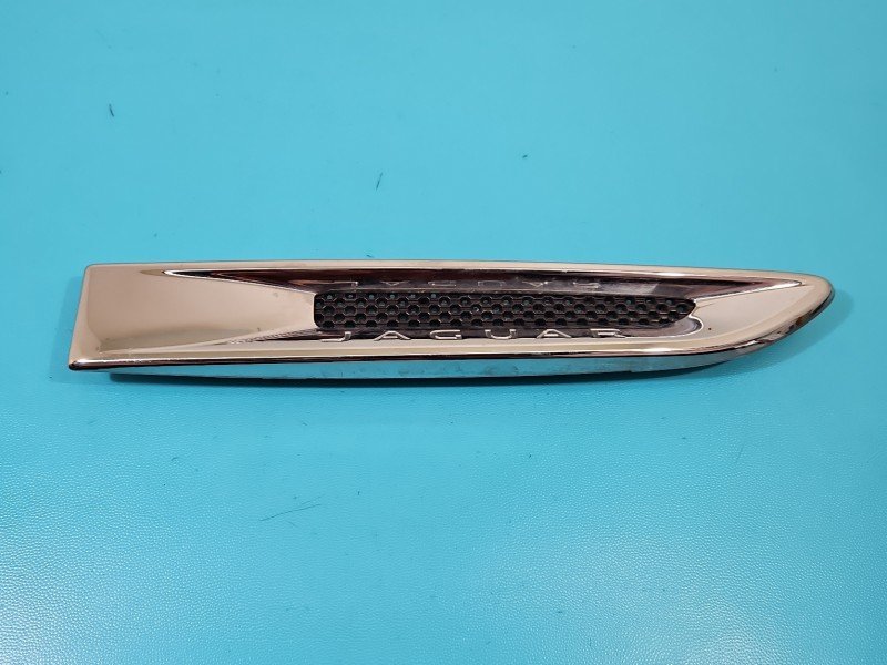 Listwa błotnika przód prawa JAGUAR XF II X260 Listwa błotnika przód prawa JAGUAR XF II X260