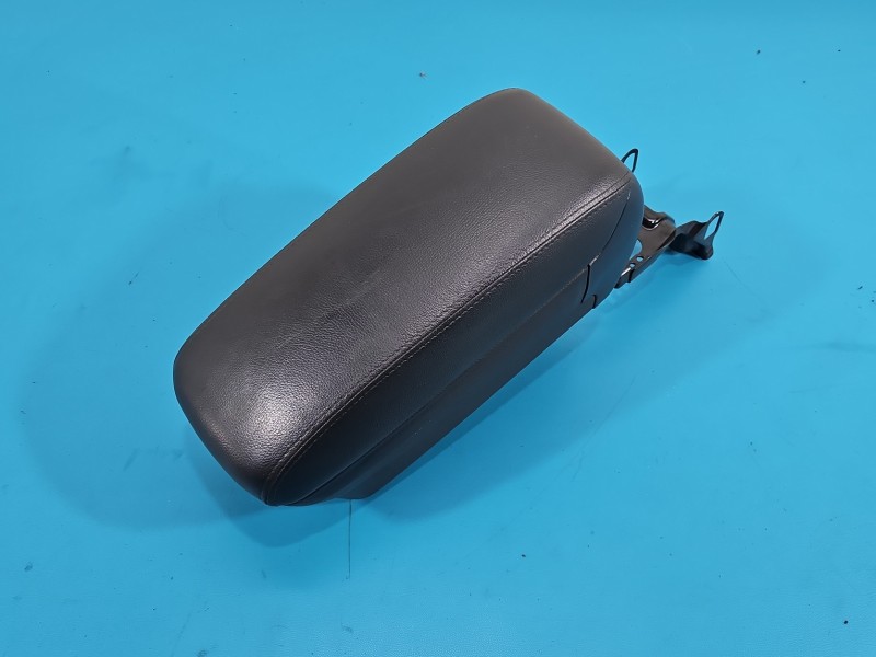 Podłokietnik TUNEL Toyota Avensis II T25 EUROPA