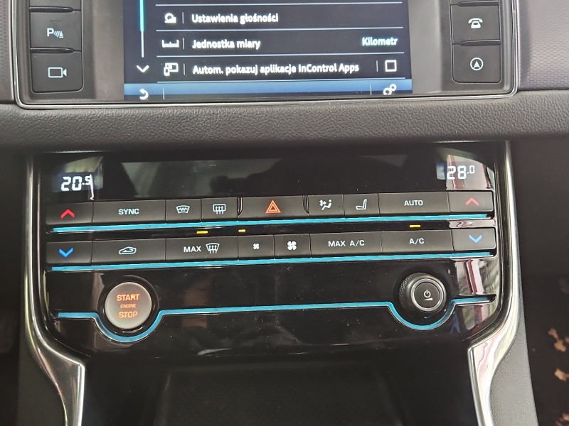 Konsola panel nawiewu JAGUAR XF II X260