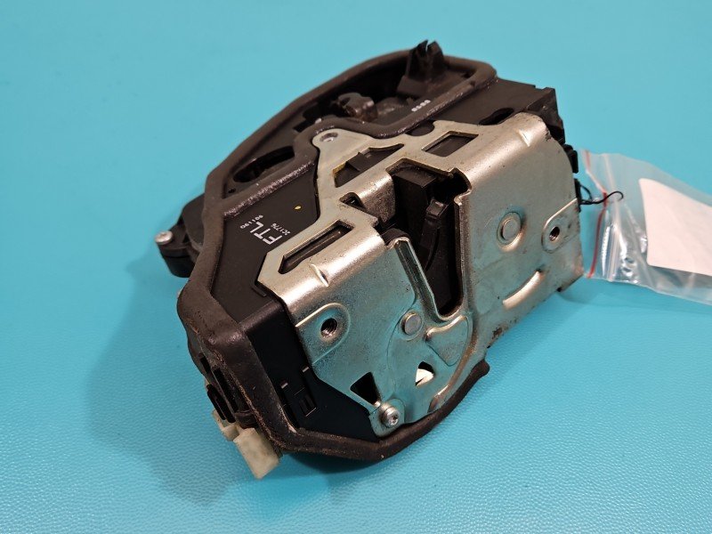 Zamek przód lewy 7059967 Bmw e90 EUROPA Zamek przód lewy 7059967 Bmw e90 EUROPA