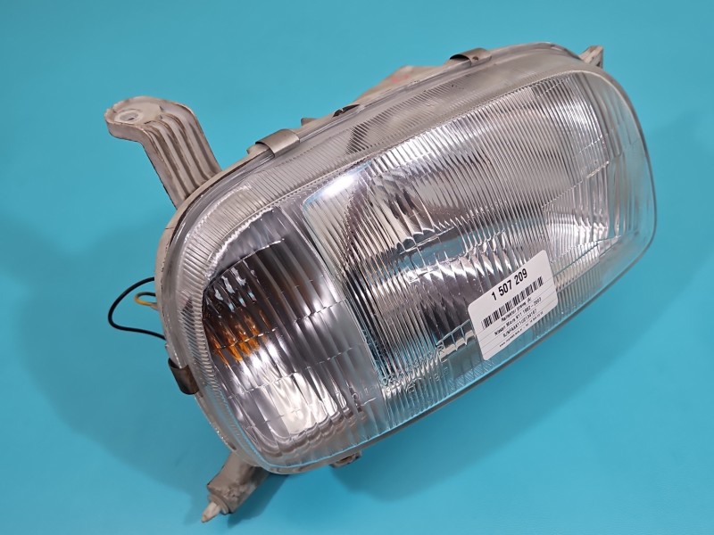 Reflektor prawy lampa przód Nissan Micra K11 EUROPA