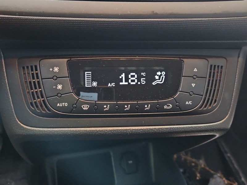 Konsola panel nawiewu Seat Ibiza IV 6J 6J0820043E