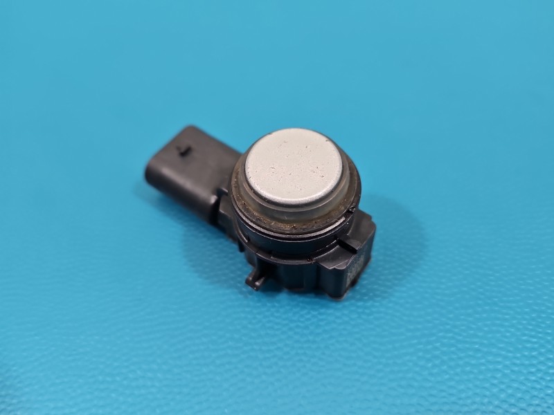 Czujnik parkowania PDC MERCEDES W176 A0009050242009 POLAR SILVER - METALLIC PAINT (761U)