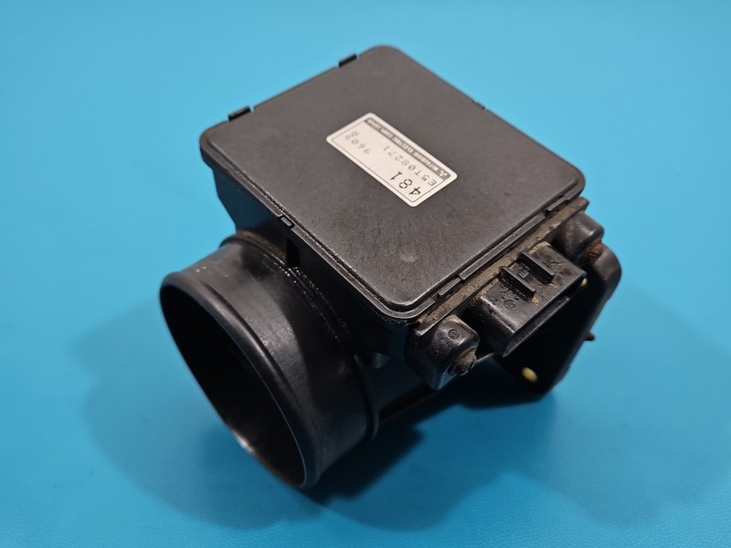Przepływomierz Mitsubishi Carisma E5T08271 1.8 gdi