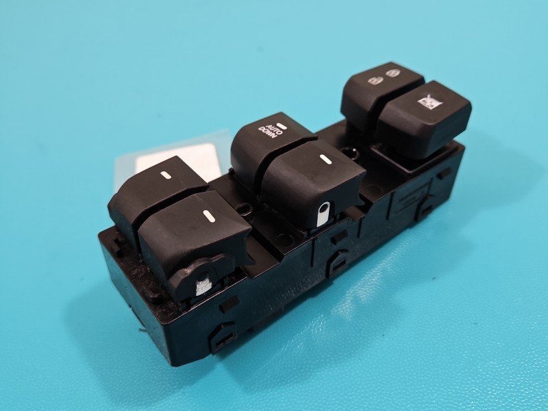 Przełącznik szyb Hyundai Elantra V 10-16 93570-3X331RY, 93570-3X331 EU Przełącznik szyb Hyundai Elantra V 10-16 93570-3X331RY, 93570-3X331 EU