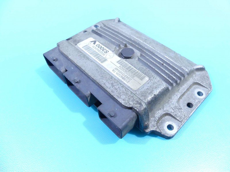 Komputer Sterownik silnika Renault Megane II 8200283924, 8200242405, S3000 2.0 16v