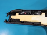 Osłona ZAŚLEPKA PLASTIK SŁUPKA PRAWA Zadrapania Maserati Ghibli III 13- 06700729220