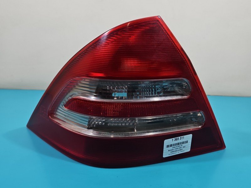 Lampa tył lewa Mercedes W203 sedan