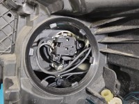 Reflektor prawy lampa przód Opel Corsa E EUROPA 13381336