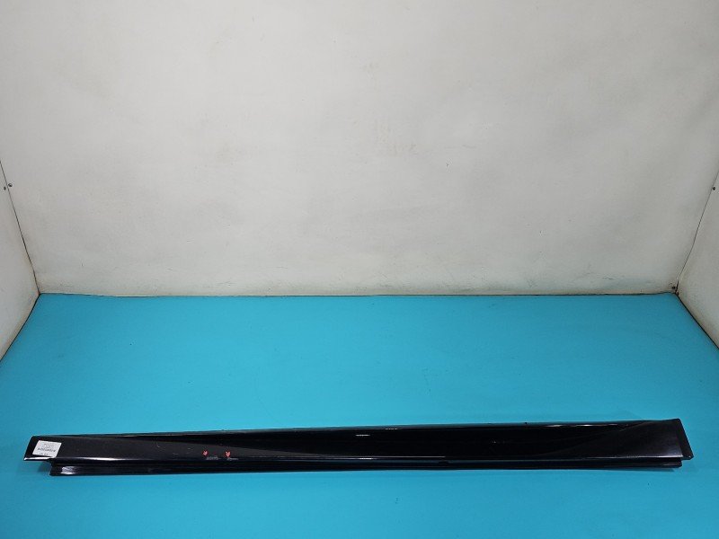 Listwa progowa prawa PRÓG NAKŁADKA Infiniti Q30 GG430-00110